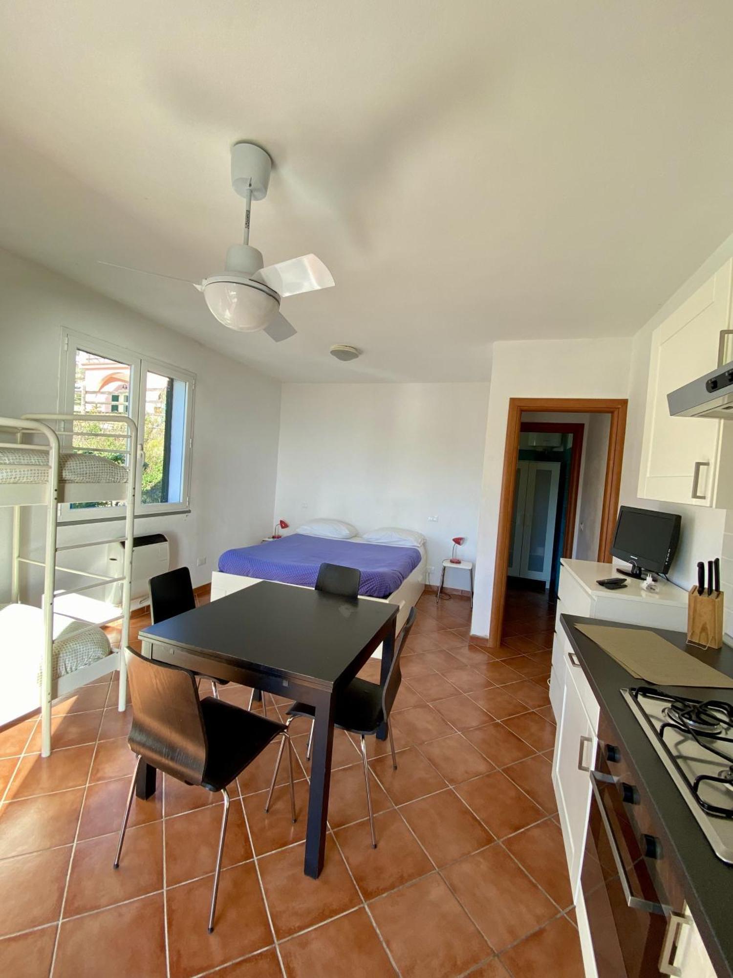Agriturismo L'Ulivo E Il Mare โมเนเลีย ภายนอก รูปภาพ