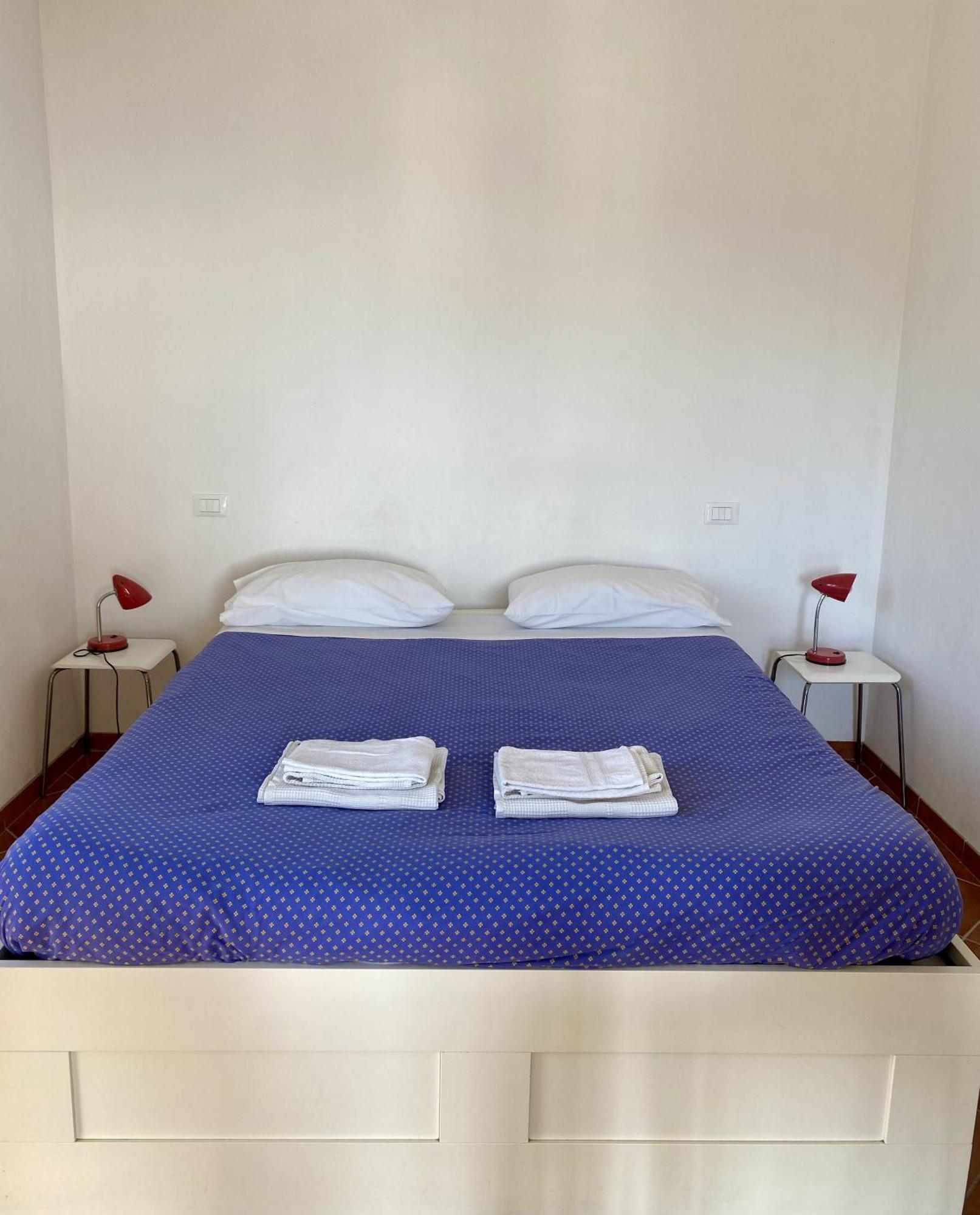 Agriturismo L'Ulivo E Il Mare โมเนเลีย ภายนอก รูปภาพ