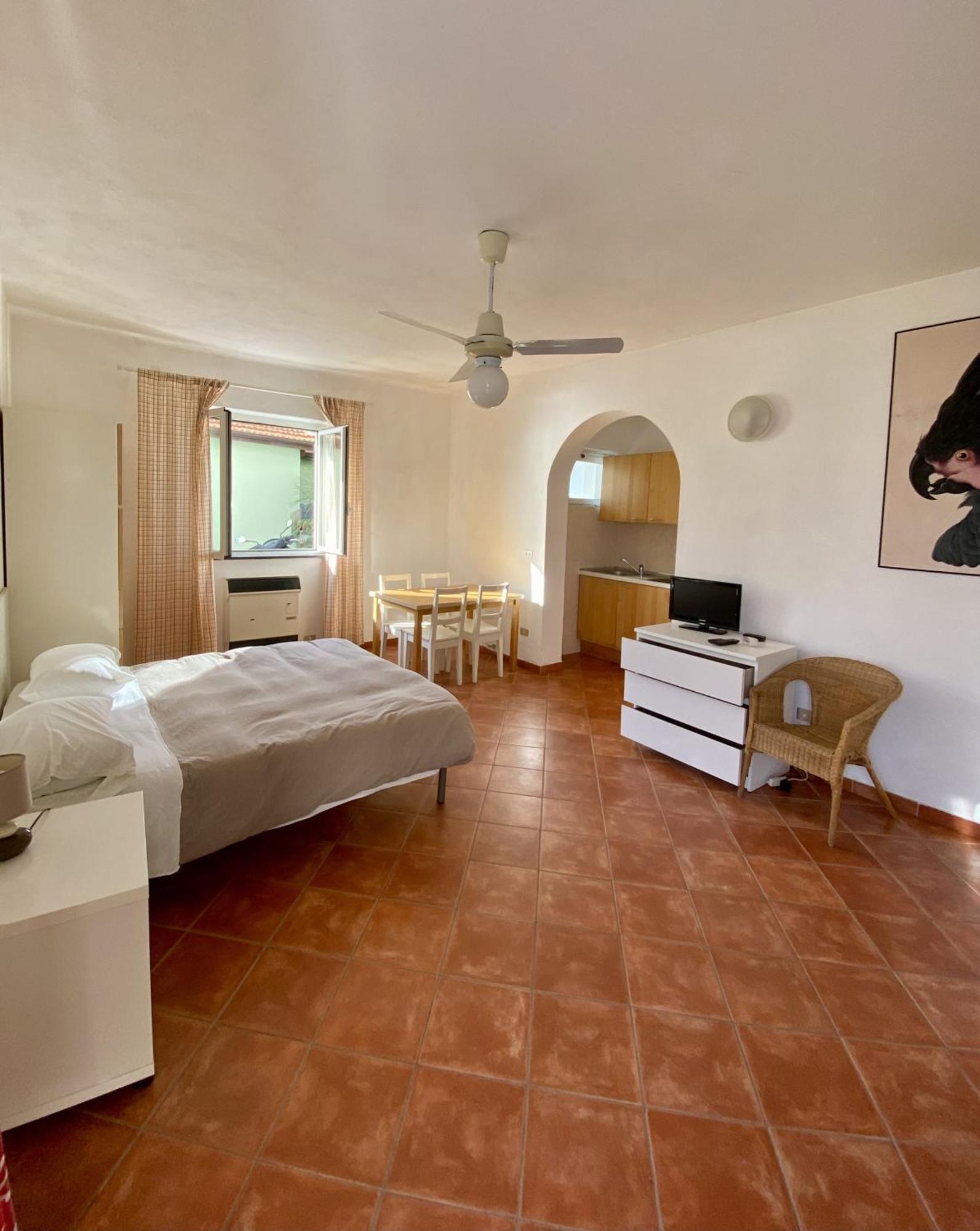 Agriturismo L'Ulivo E Il Mare โมเนเลีย ภายนอก รูปภาพ